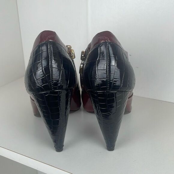 Pour La Victoire Lea Dark Cherry Patent Leather Curved Heel Ankle Bootie Sandal - Picture 6 of 14